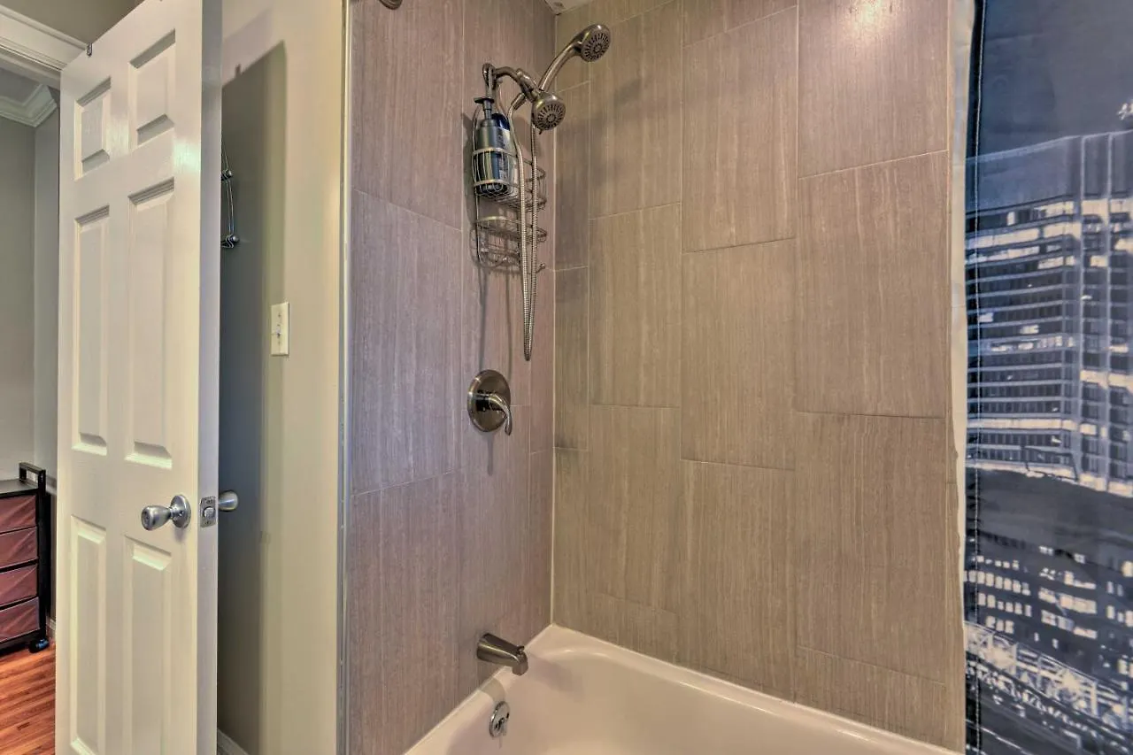 Charlotte Area Home With Patio - 6 Miles To Downtown 0*,  USA