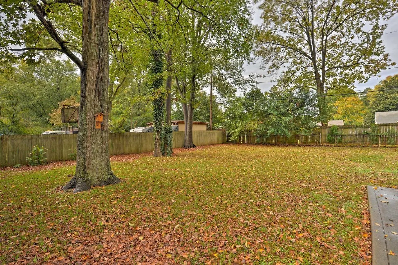 Charlotte Area Home With Patio - 6 Miles To Downtown